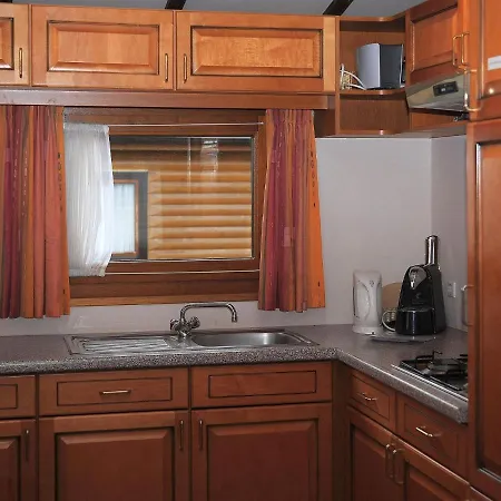 In Gerolstein Near Forest Trails * Hinterhausen