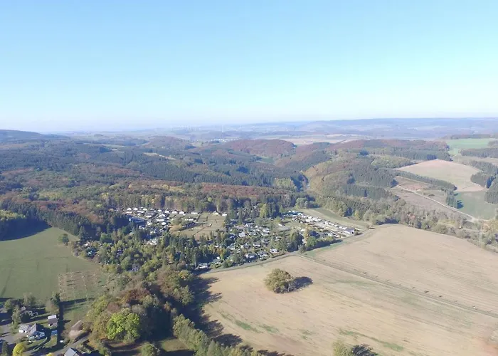 In Gerolstein Near Forest Trails Domek alpejski *
