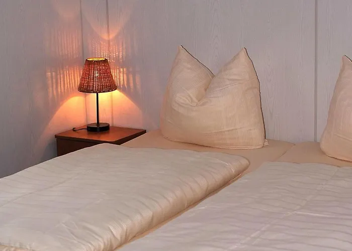 In Gerolstein Near Forest Trails Domek alpejski *