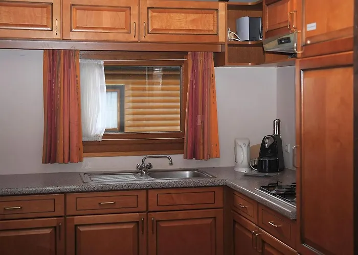 In Gerolstein Near Forest Trails * Hinterhausen